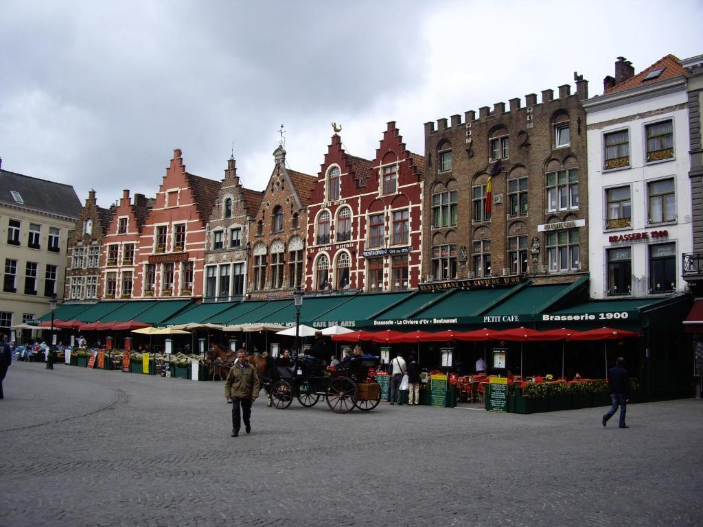 Boutique Hotel Malleberg Brugge Bagian luar foto