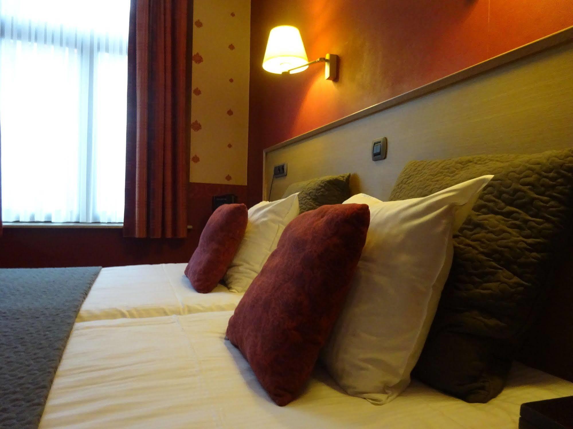 Boutique Hotel Malleberg Brugge Bagian luar foto